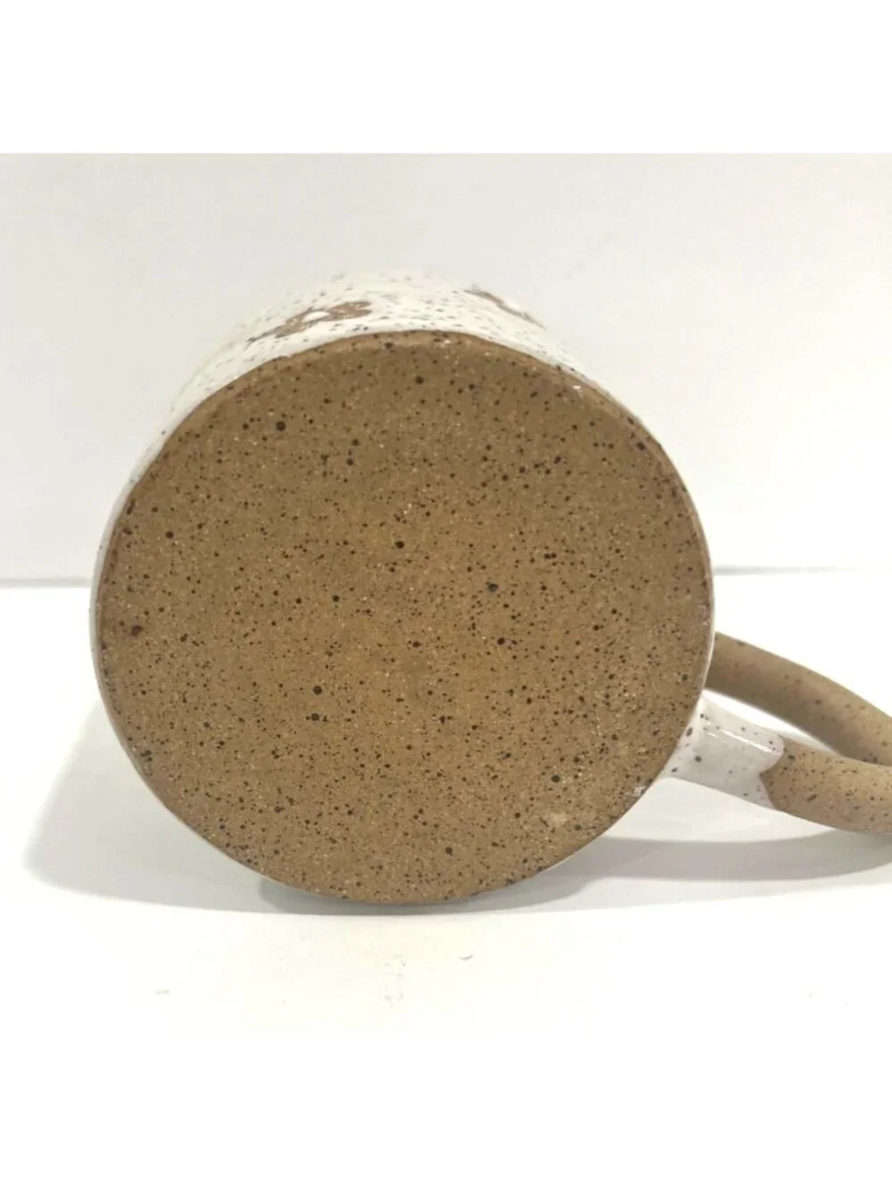 Ceramic Daisy Wide Loop Handle Coffee Mug Speckled Floral Design Beige White